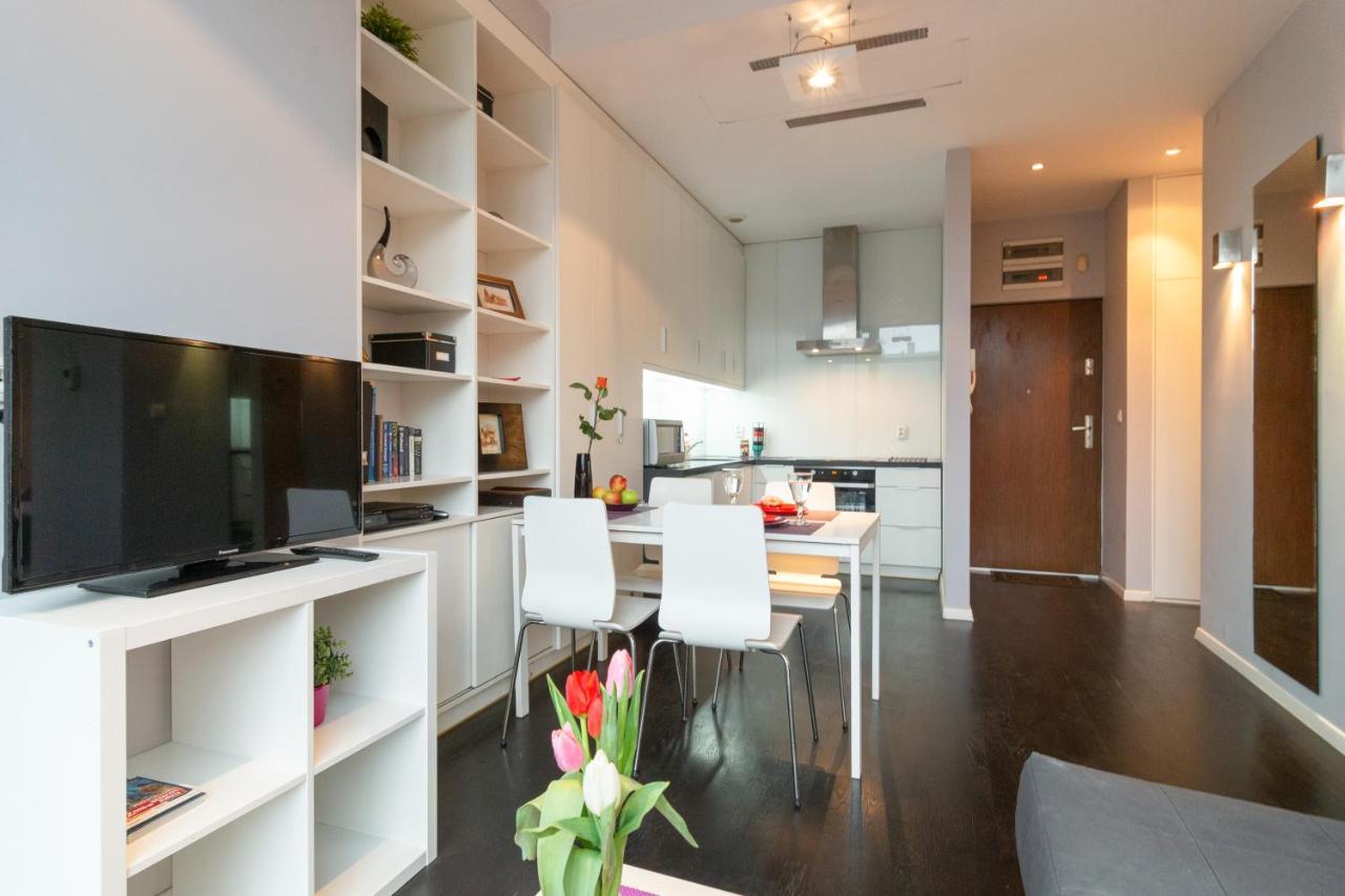 Secret Charm Fully Equipped Apt With Balcony Краків Екстер'єр фото