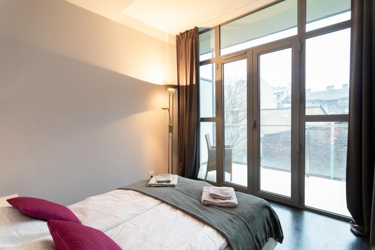 Secret Charm Fully Equipped Apt With Balcony Краків Екстер'єр фото